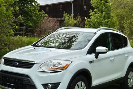 Ford Kuga 98.078 km 9.289 &euro; Röslau 95195