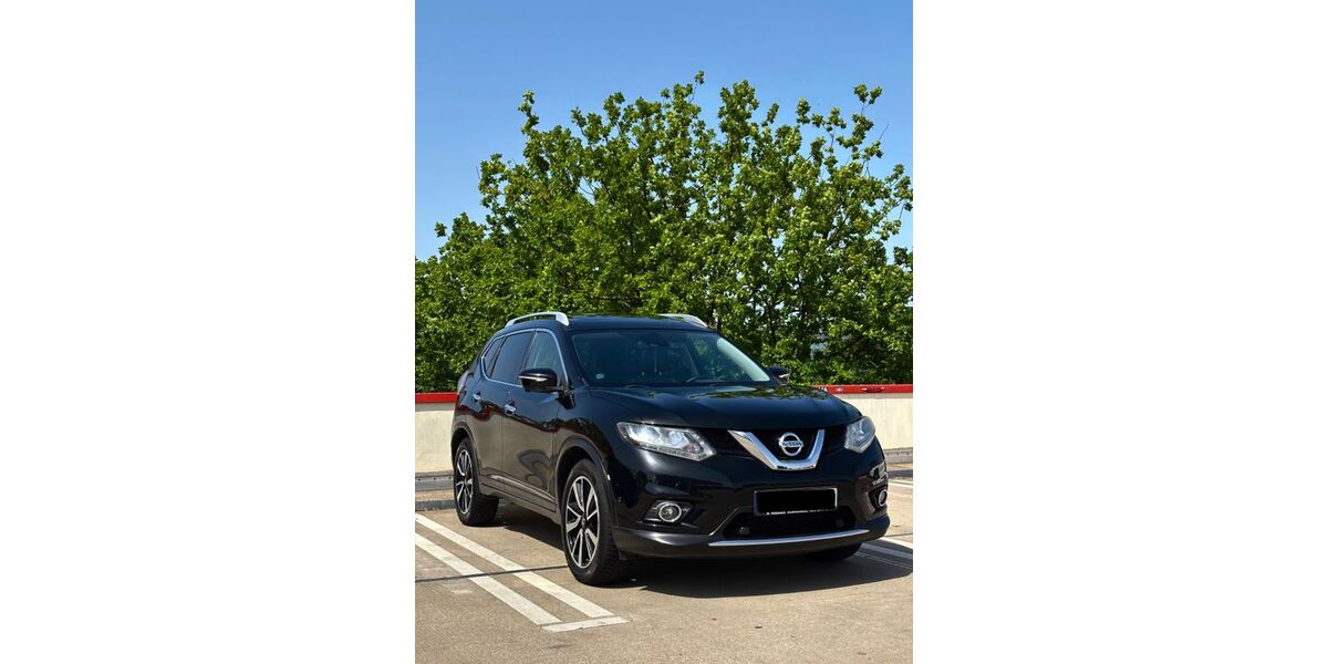 Nissan X-Trail 97.615 km 14.990 &euro; Hamburg 22159