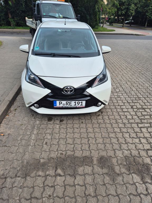 Aygo (X)