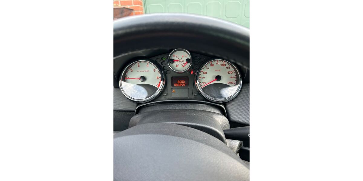 Peugeot 207 84.000 km 3.950 &euro; Remels 26670