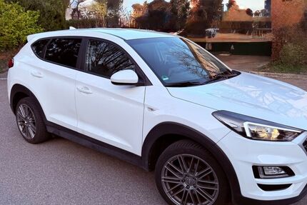 Hyundai TUCSON 141.000 km 17.600 &euro; Ditzingen 71254