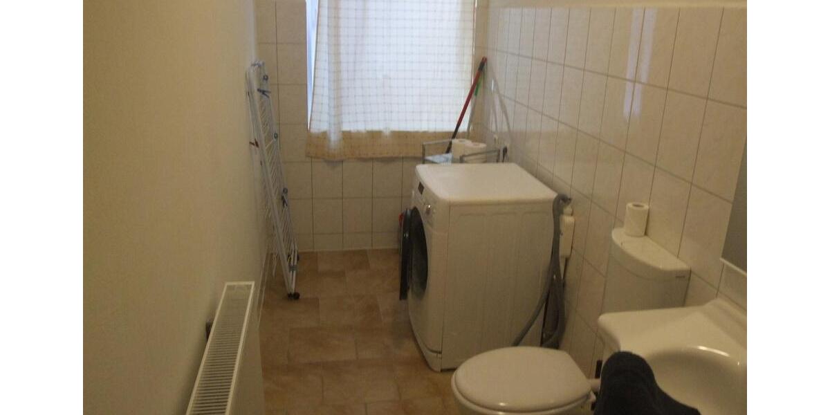Etagenwohnung Ballenstedt - 1 Zimmer, 12 m&sup2;, 12&euro; | Angebot:21214044