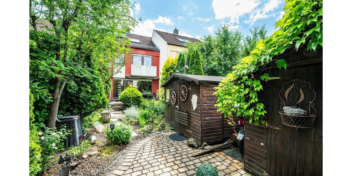 Charmantes Reihenmittelhaus mit eingewachsenen Garten in ruhiger Wohnlage - Reihenmittelhaus Amberg | Angebot:26948784