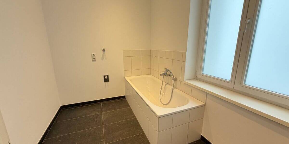 Etagenwohnung Frankfurt am Main Sachsenhausen - 2 Zimmer, 80 m&sup2;, 1.180&euro; | Angebot:26345207