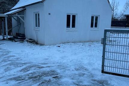 Einfamilienhaus zur Vermietung- innen renoviert -großer Garten 4 zimmer