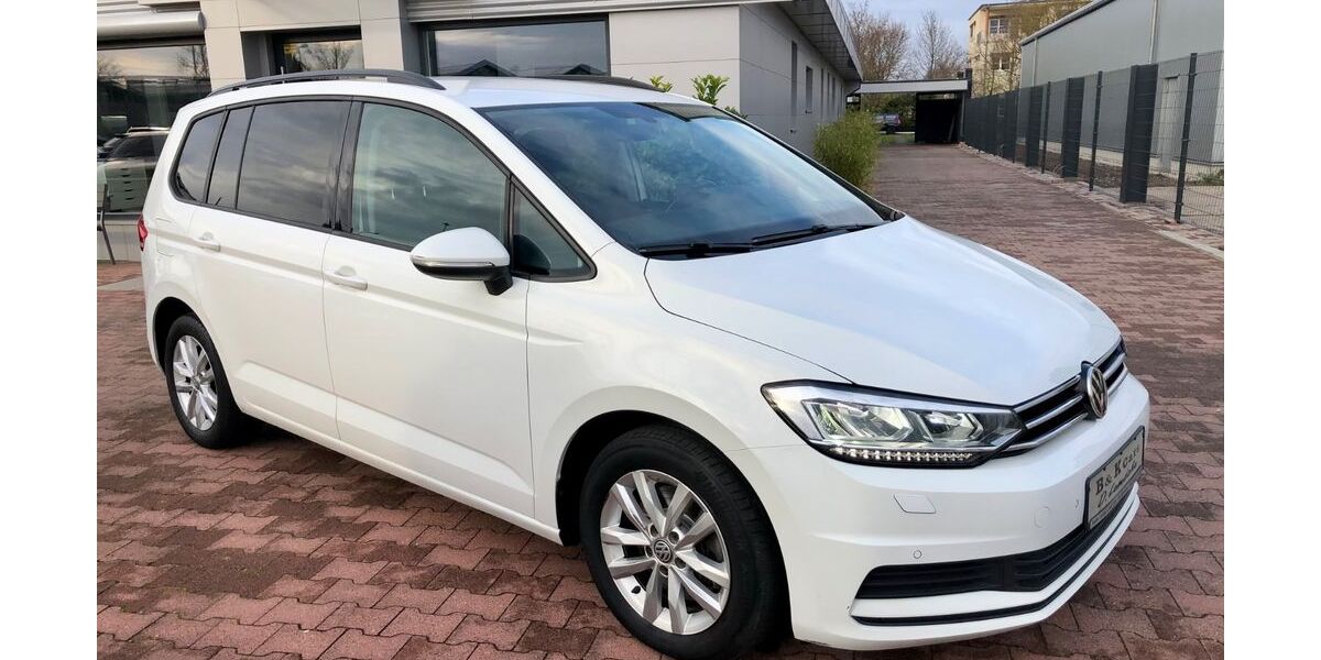 VW Touran 272.294 km 10.999 &euro; Halle/Saale 06118