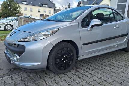 Peugeot 207 150.000 km 2.199 &euro; Bad Camberg 65520