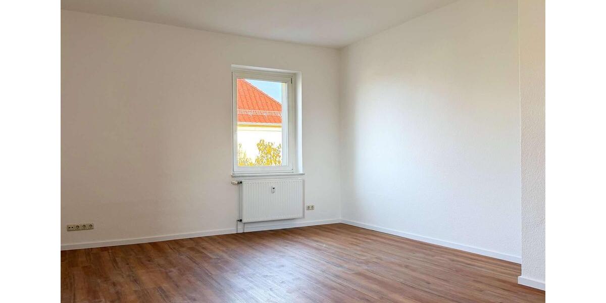 Etagenwohnung Zörbig - 3 Zimmer, 81 m&sup2;, 498&euro; | Angebot:23599558