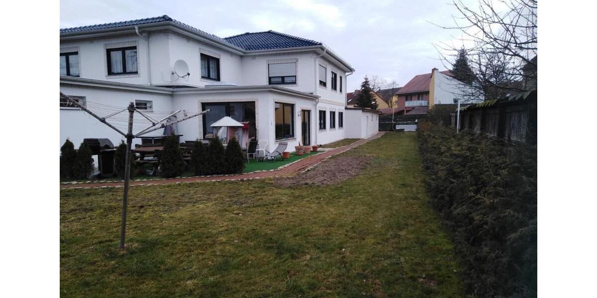 Villa Blankenfelde-Mahlow Mahlow - 8 Zimmer, 380 m&sup2;, 1.250.000&euro; | Angebot:26991560