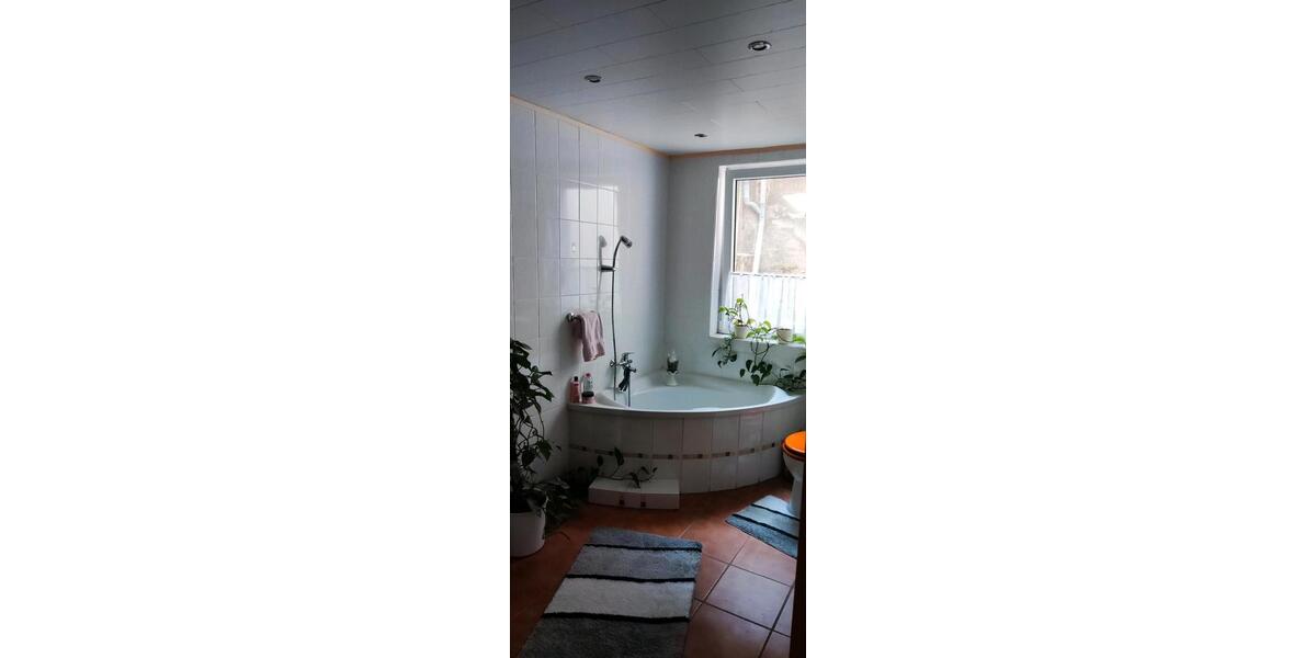 Doppelhaushälfte Einbeck - 7 Zimmer, 160 m&sup2;, 135.000&euro; | Angebot:26733056
