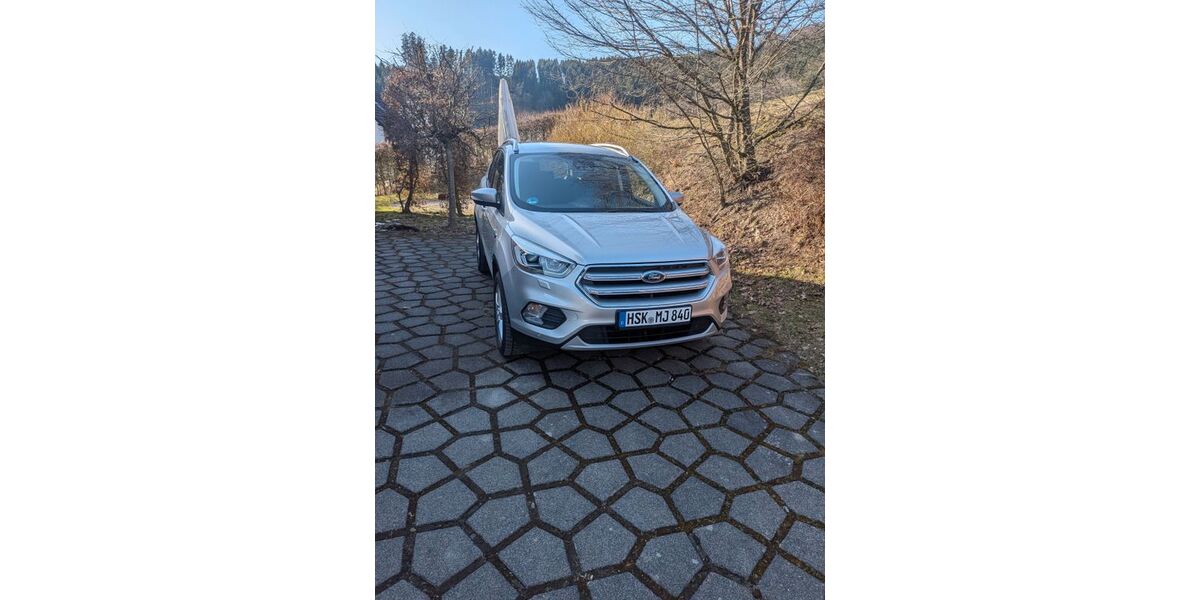 Ford Kuga 110.000 km 13.500 &euro; Schmallenberg 57392