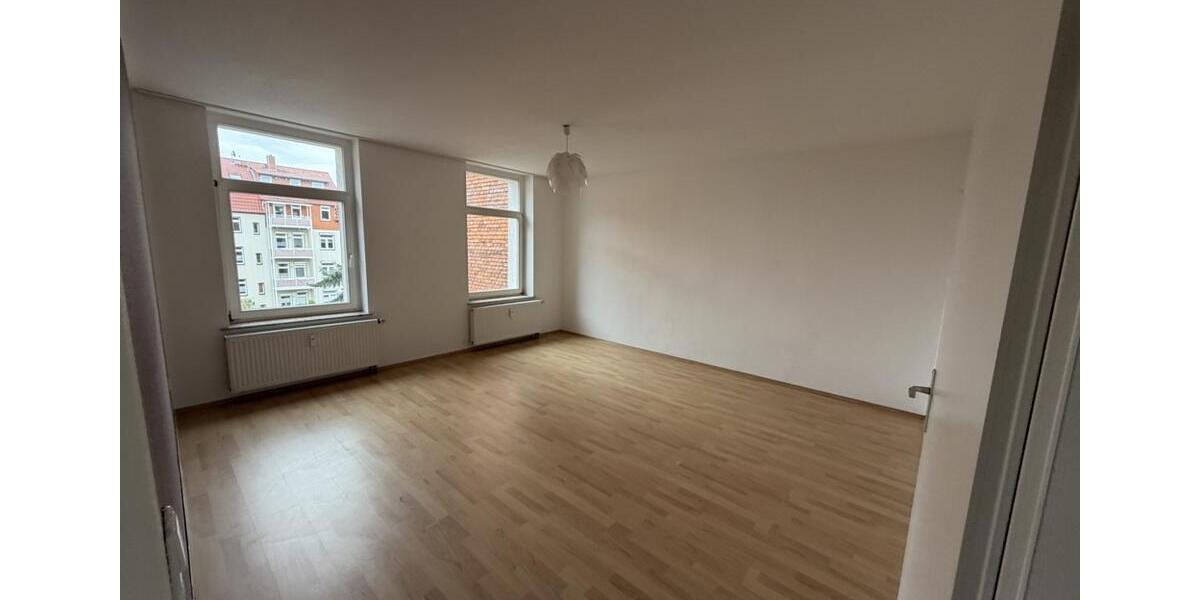 Etagenwohnung Nordhausen - 3 Zimmer, 89 m&sup2;, 700&euro; | Angebot:26365476