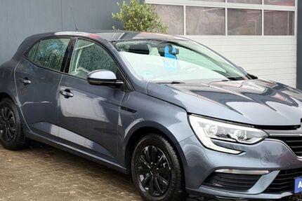 Renault Megane 47.904 km 9.790 &euro; Husum 25813