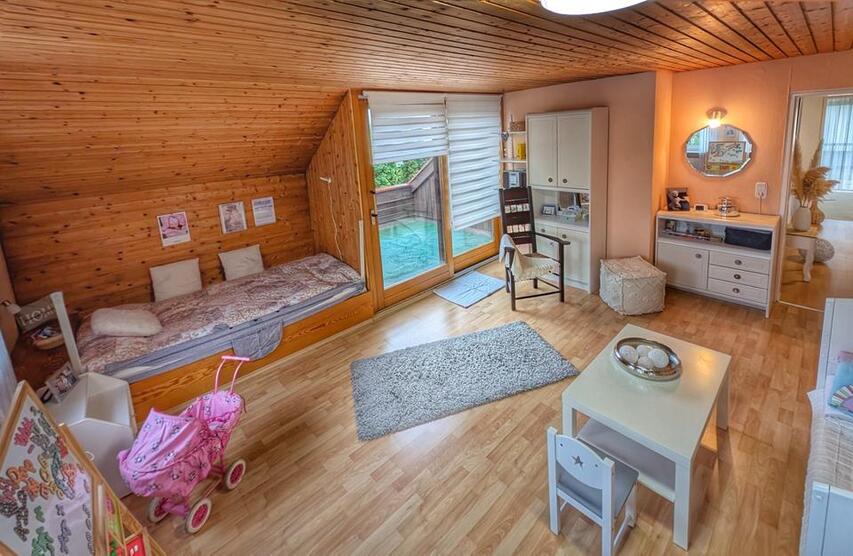 Freistehendes Einfamilienhaus mit EinliegerWohnung