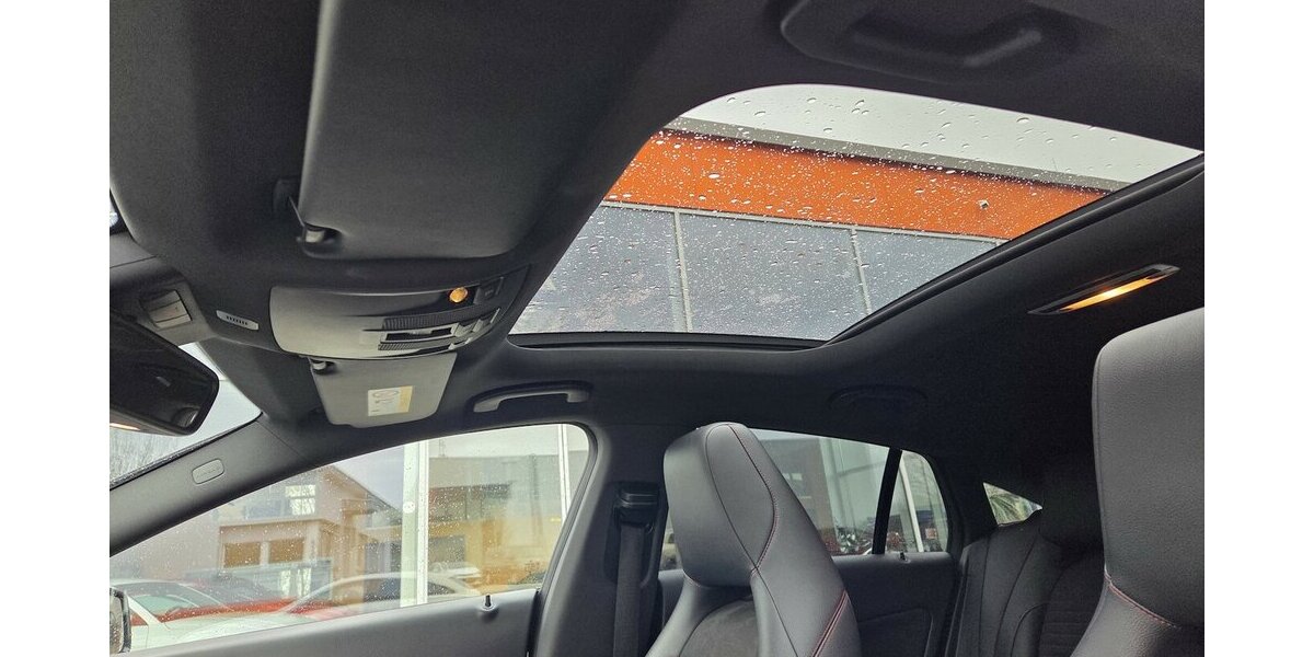 Mercedes-Benz CLA 200 Shooting Brake AMG Line Navi/LED 120.570 km 12.400 &euro; Wilsdruff 01723