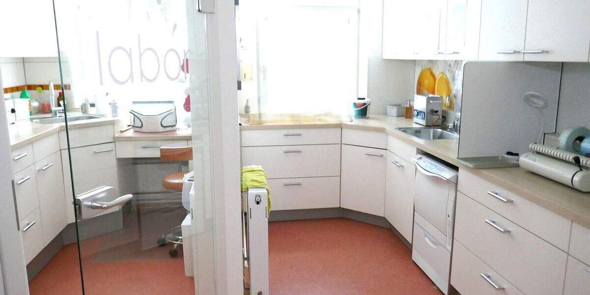 Wunderschöne Paxis in hervorragender Lage 8 zimmer