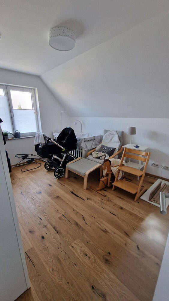 Moderne Doppelhaushälfte 141 qm - 6 Zimmer - mit kl. Garten - Neubau - provisionsfrei