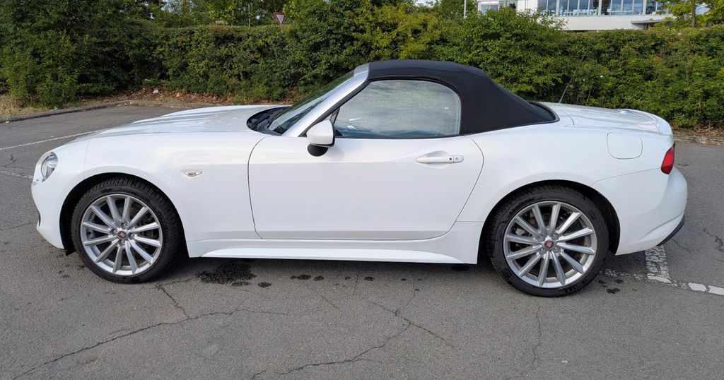 Fiat 124 Spider 30.500 km 17.700 &euro; Essingen 76879