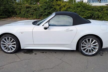 Fiat 124 Spider 30.500 km 18.200 &euro; Essingen 76879