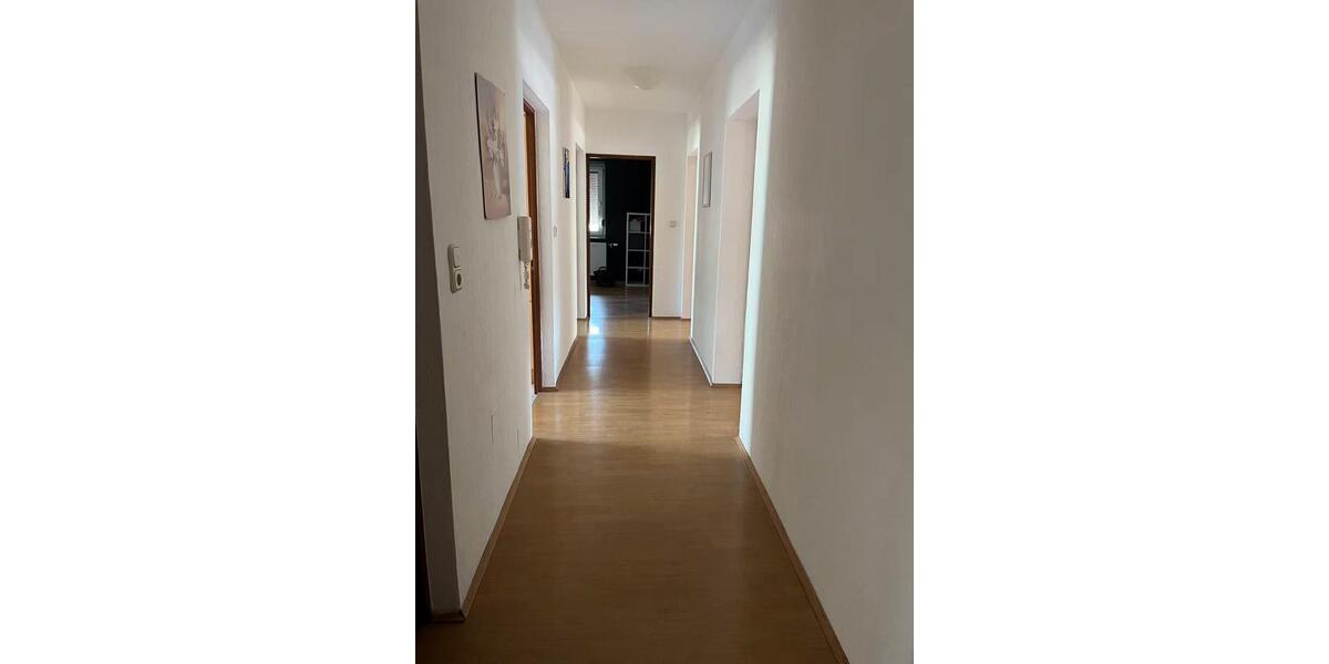 Etagenwohnung Würzburg Dürrbachau - 5 Zimmer, 107 m&sup2;, 1.650&euro; | Angebot:26115387