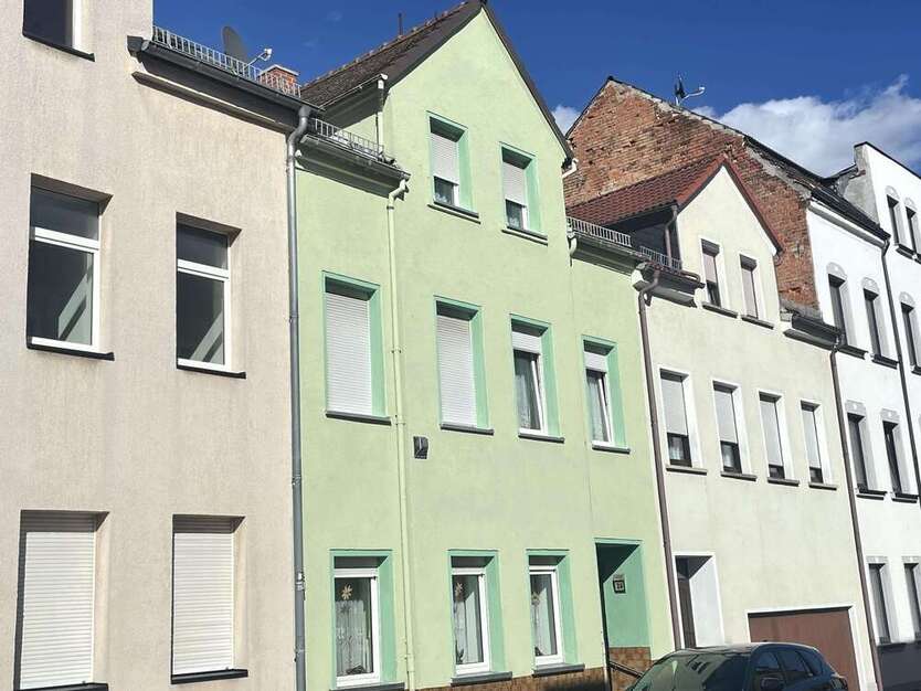 Haus zum Kaufen in Crimmitschau 39.000 € 100 m² 6 zimmer