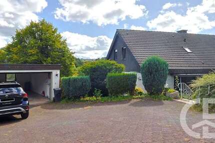 Haus zum Kaufen in Wiehl-Bielstein 439.000 € 284 m² 8 zimmer