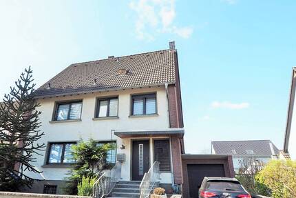++ BETONGELD: Modernisiertes & gepflegtes 3-Parteienhaus mit solider Netto-Kaltmiete! ++