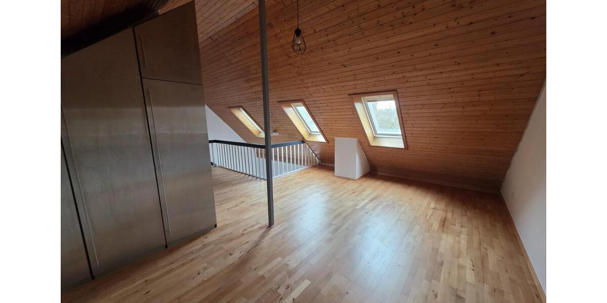 Zentrale Lage: Mini-Loft 58qm auf 2 Ebenen inkl. Stellplatz 2 zimmer