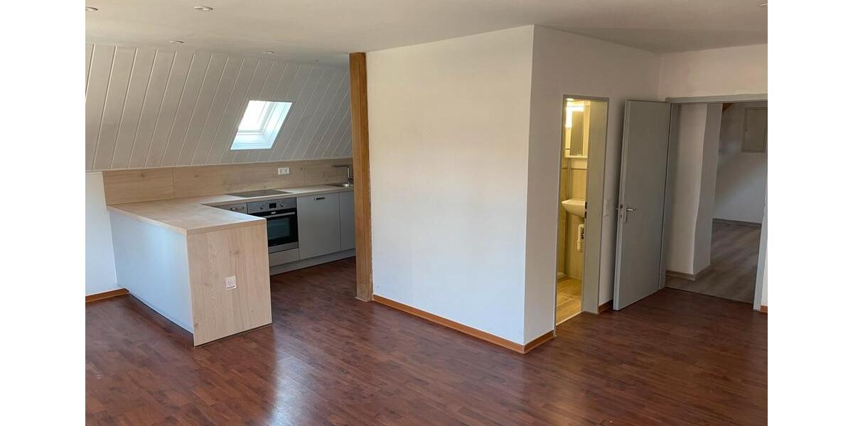Etagenwohnung Schnaittach - 5 Zimmer, 160 m&sup2;, 1.000&euro; | Angebot:26398619
