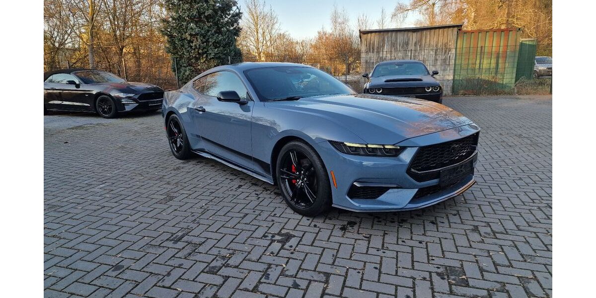 Ford Mustang 23.170 km 30.999 &euro; Northeim 37154