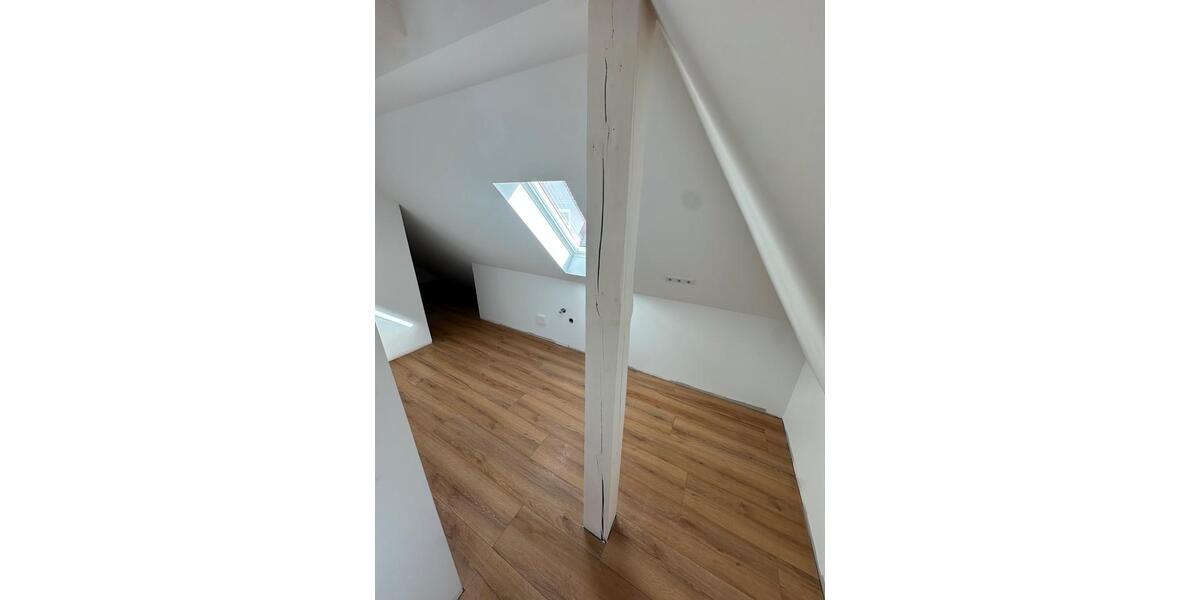 Dachgeschoßwohnung Delmenhorst Deichhorst - 3 Zimmer, 71 m&sup2;, 800&euro; | Angebot:26007324