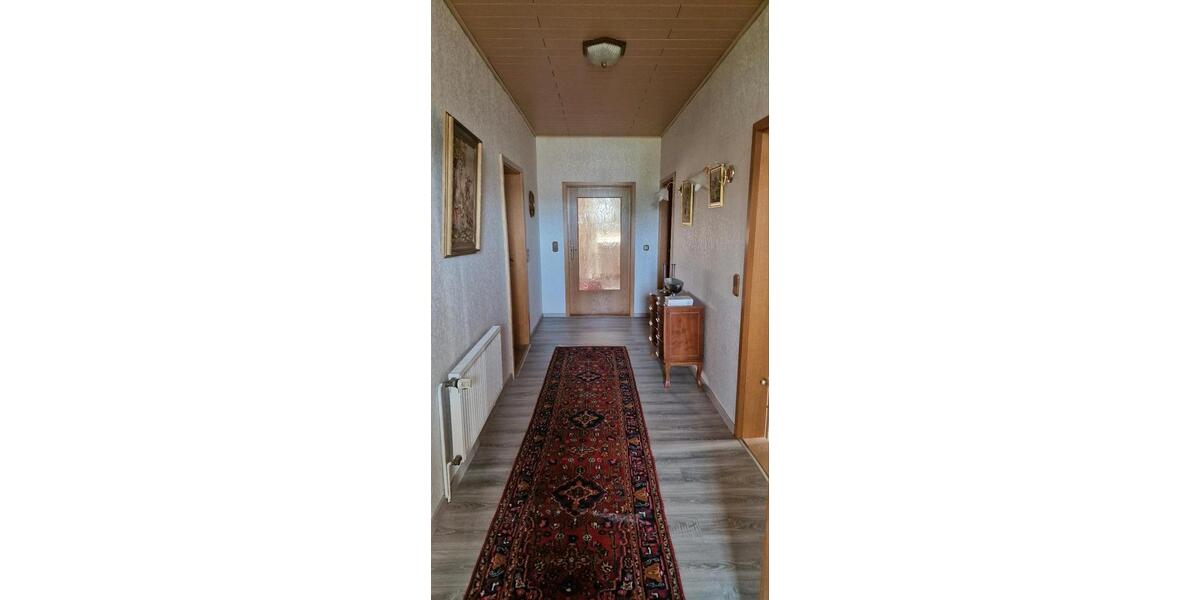 Einfamilienhaus Holzminden - 12 Zimmer, 320 m&sup2;, 2.000&euro; | Angebot:26037589