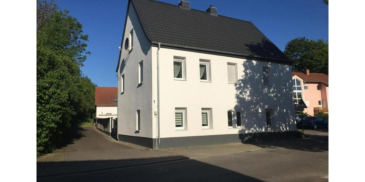 Modernes Einfamilienhaus mit Garten, Hof, Carport zur Miete 4 zimmer