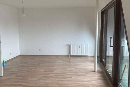 Helle 3-Zimmer-Wohnung in zentraler Lage inkl. Garage - Blumenthal - WG-geeignet 3 zimmer