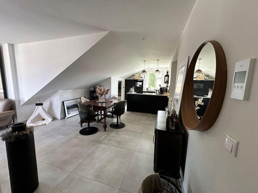Neubautraum - 119qm - 3,5 Zimmer - eigene Etage - großer Balkon zimmer