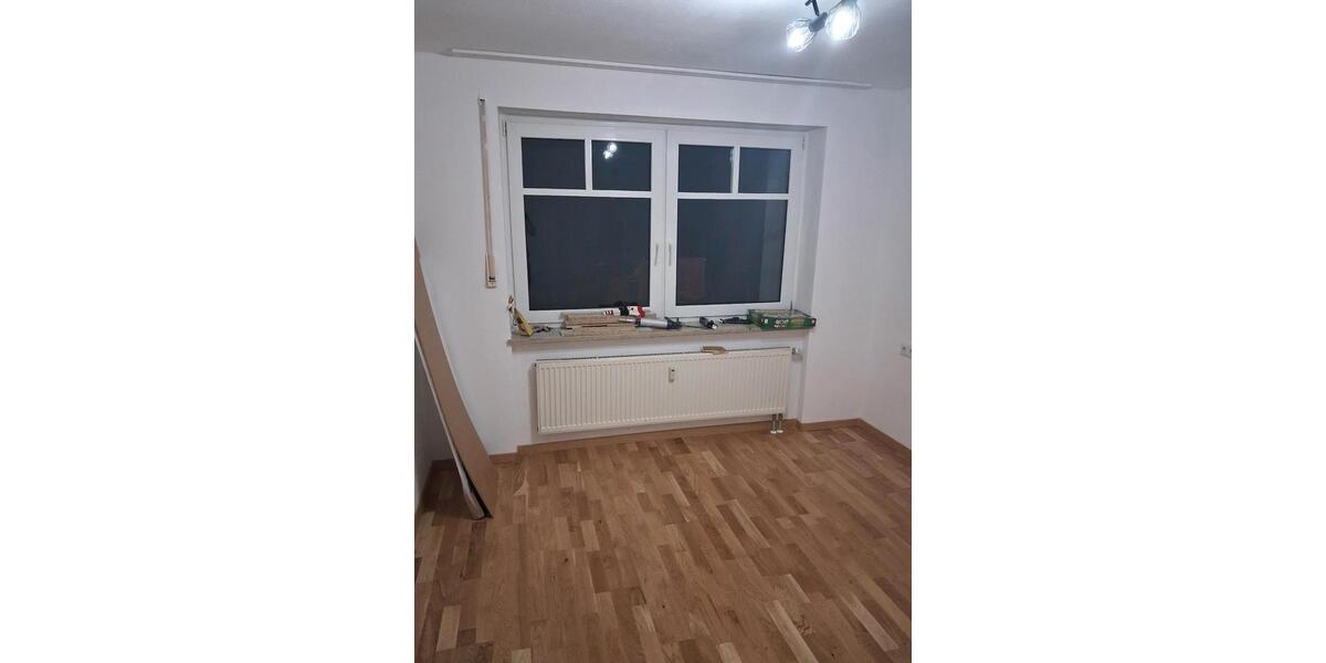 Erdgeschoßwohnung Regensburg Brandlberg - 4 Zimmer, 20 m&sup2;, 450&euro; | Angebot:25857755