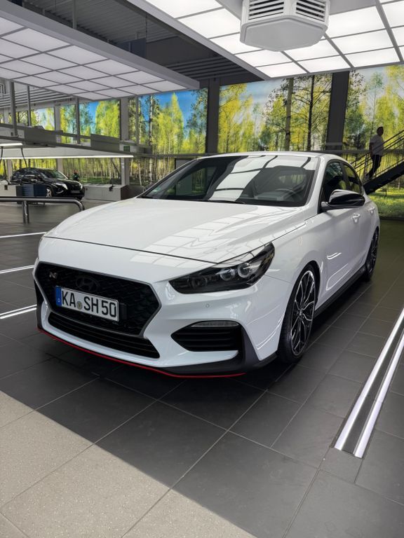 i30