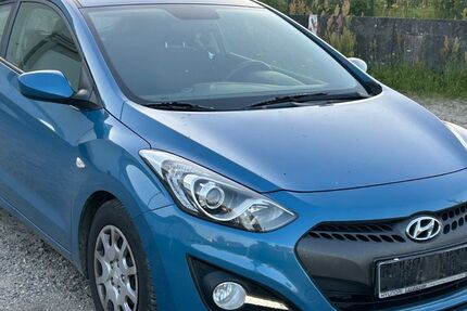 Hyundai i30 215.000 km 3.999 &euro; Flensburg 24941