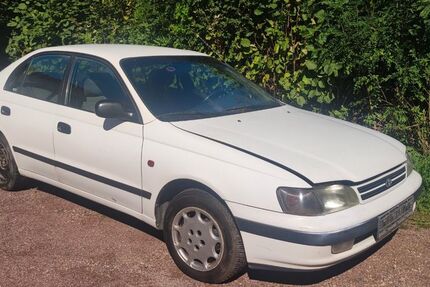 Toyota Carina 248.123 km 2.222 &euro; Suhl 98527
