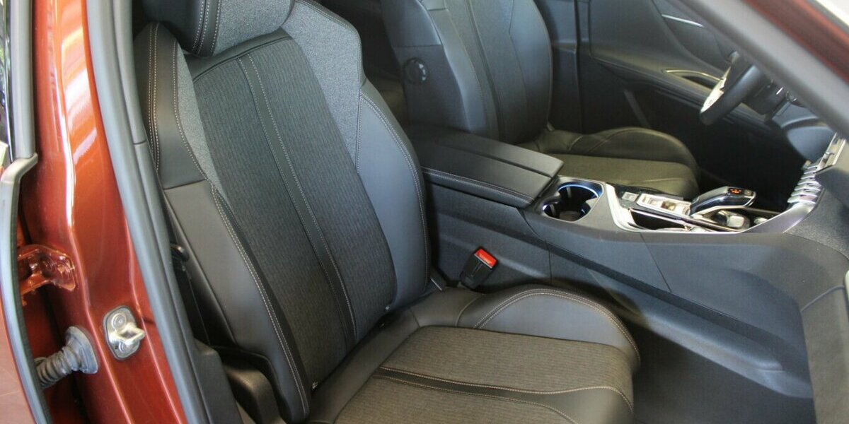 Peugeot 3008 1.5 GT Line 73.030 km 17.980 &euro; Euskirchen 53881