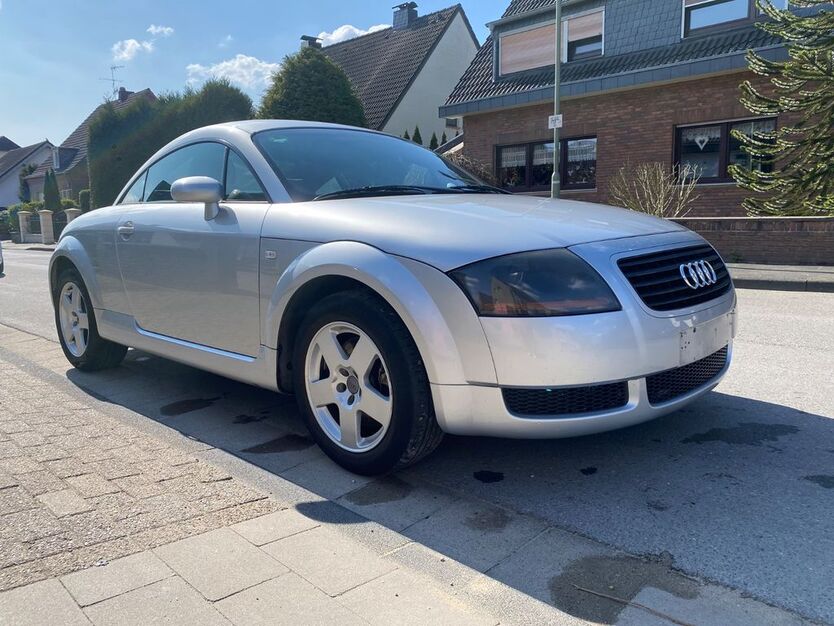 Audi TT 306.000 km 1.250 € Duisburg 47239