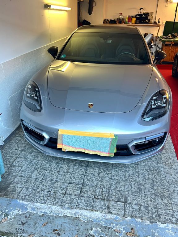 Porsche Panamera 21.600 km 96.850 € Obertshausen 63179