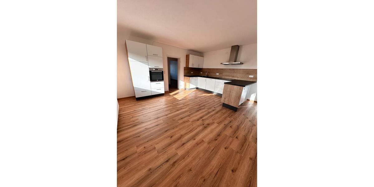 Etagenwohnung Arberg - 4 Zimmer, 113 m&sup2;, 950&euro; | Angebot:25423928