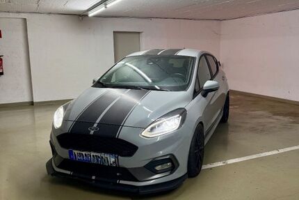 Ford Fiesta 113.310 km 13.200 € Kreuztal 57223