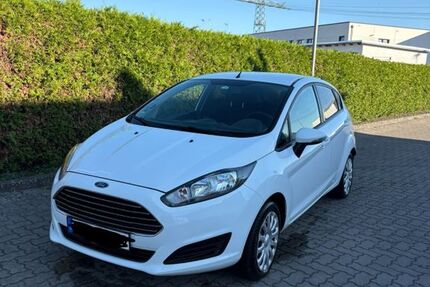Ford Fiesta 72.000 km 5.300 € Lübeck 23569