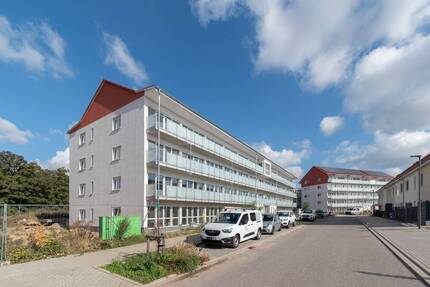 FAMILIEN-Wohnung ERSTKLASSIGER AUSSTATTUNG 4 Zimmer, Gäste-WC & Stellplatz