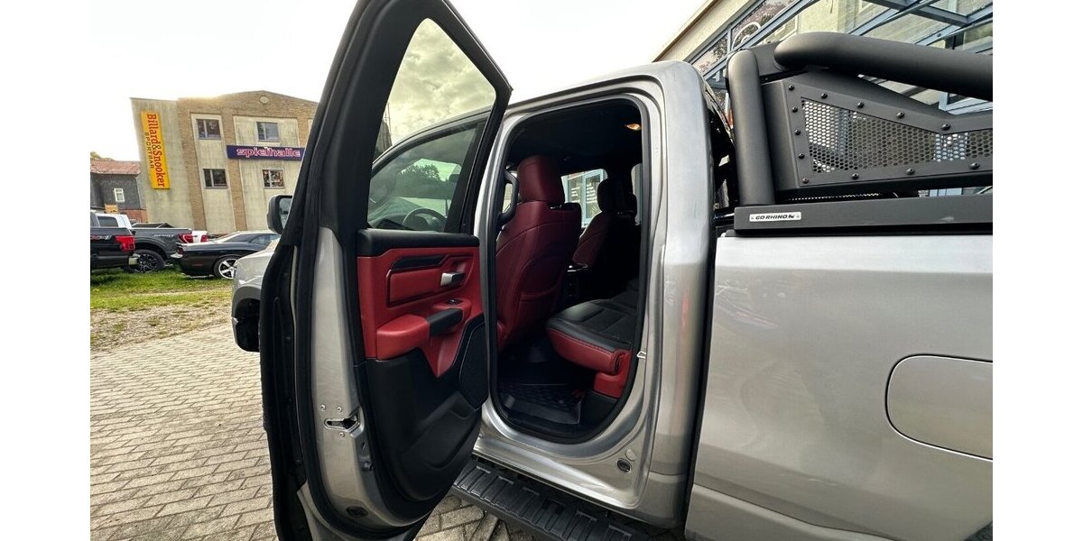 Dodge RAM 1500 5,7 HEMI REBEL ÜBERROLLBÜGEL ROLLO 94.000 km 37.999 € Rudolstadt 07407