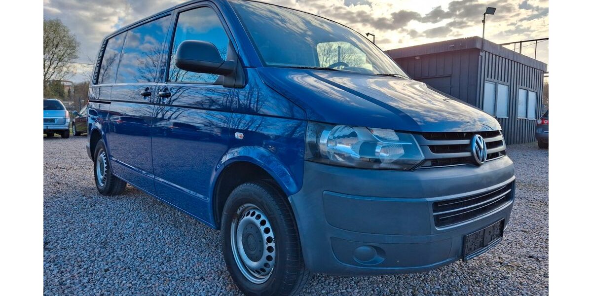 VW T5 Transporter 180.000 km 8.690 &euro; Bad doberan 18209