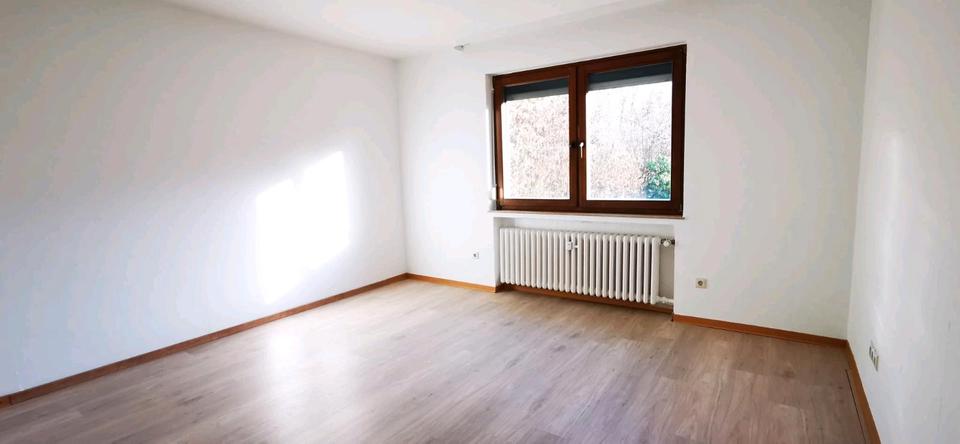 Erdgeschoßwohnung Fürstenberg - 4 Zimmer, 117 m&sup2;, 720&euro; | Angebot:26455236
