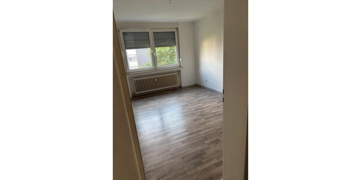 Hochparterre Bergneustadt - 2 Zimmer, 62 m&sup2;, 98.000&euro; | Angebot:26946323